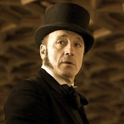 Roberto Álvarez es Fernando Bravo en la nueva temporada de 'Tierra de lobos'