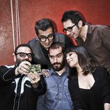 Andreu Buenafuente y sus colaboradores de 'En el aire' se fotografían