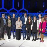 Foto de familia todo el equipo de 'El cazador'