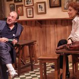 Jesús Bonilla y Julia Gutiérrez Caba en 'Los serrano'