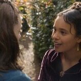 Alisha Boe y Kristine Froseth en el 1x05 de 'The Buccaneers'