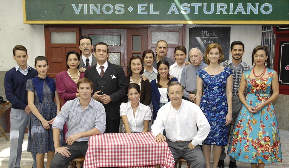 Protagonistas de 'Amar en tiempos revueltos' en la sexta temporada